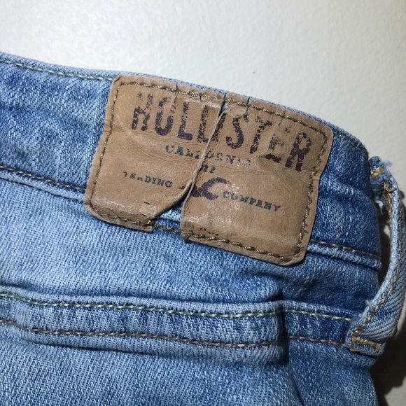 Light Wash HOLLISTER Jeans - Picture 7 of 8
